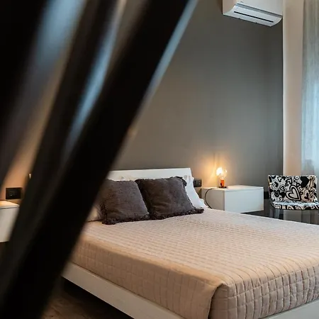 Sacrati 39 * Ferrare